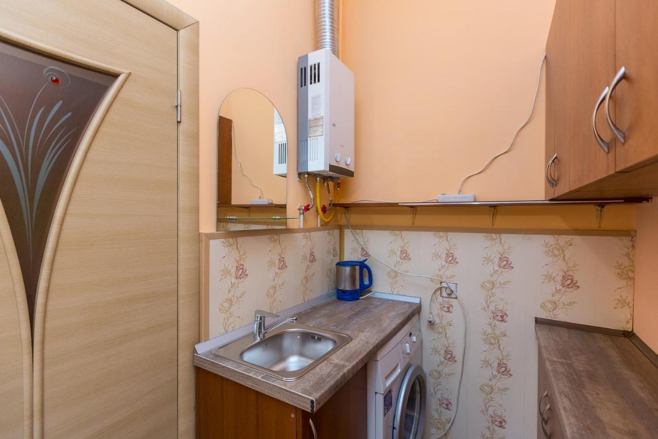 Квартира В Центрі Подобово На Вулиці Коперника 26 Біля Палацу Мистецтв Lviv Exteriör bild